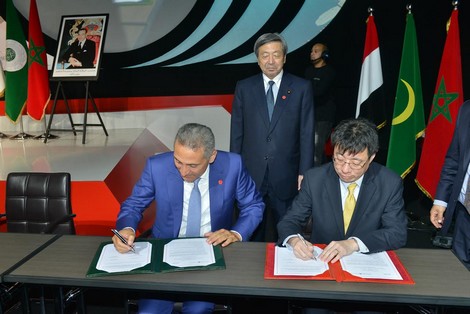 العلمي يفاوض مجموعة يابانية لنقل نشاطها من الصين إلى المغرب