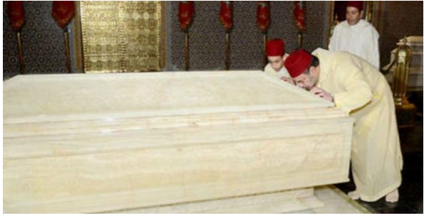 الملك محمد السادس يترحم على روح جده الملك محمد الخامس