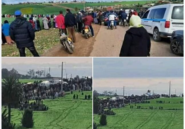 تجمهر المئات من المواطنين في مكان الحادث مقتل التلميذة مريم حمدون في أثناء إعادة ثمتيل الجريمة الشنيعة