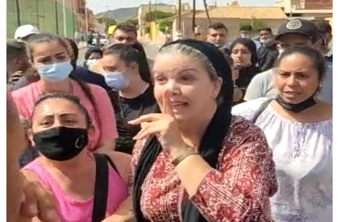 يونس شاب مغربي ذهب ضحية تصرف عنصري بثلاثة رصاصات من مسدس بدم بارد في مدينة مورسيا إسبنيا.