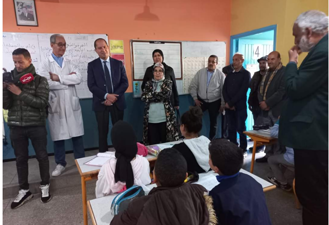 مدير الأكاديمية الجهوية للتربية والتكوين لجهة الدار البيضاء-سطات يتفقدميدانيا سير عملية الدعم التربوي على مستوى مديرية عين الشق
