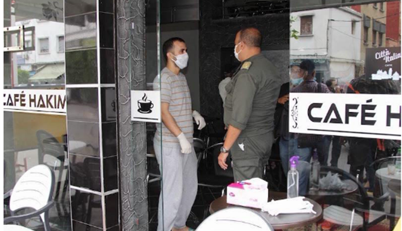 أرباب المقاهي يصعدون ضد عمدة الرباط ويرفضون أداء الرسوم الجبائية