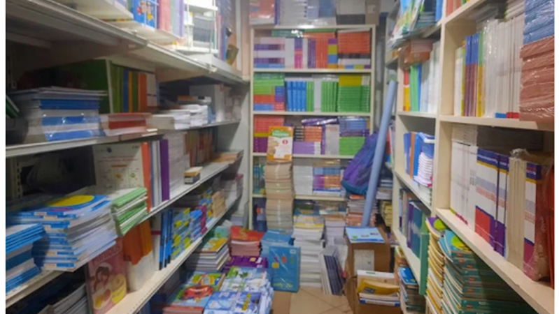 كتبيون يشتكون الغلاء .. والجشع يدفع ناشرين إلى التلاعب بالمخزون القديم