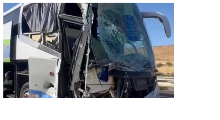 جرحى في حادث سير بين حافلة وشاحنة قرب خريبكة