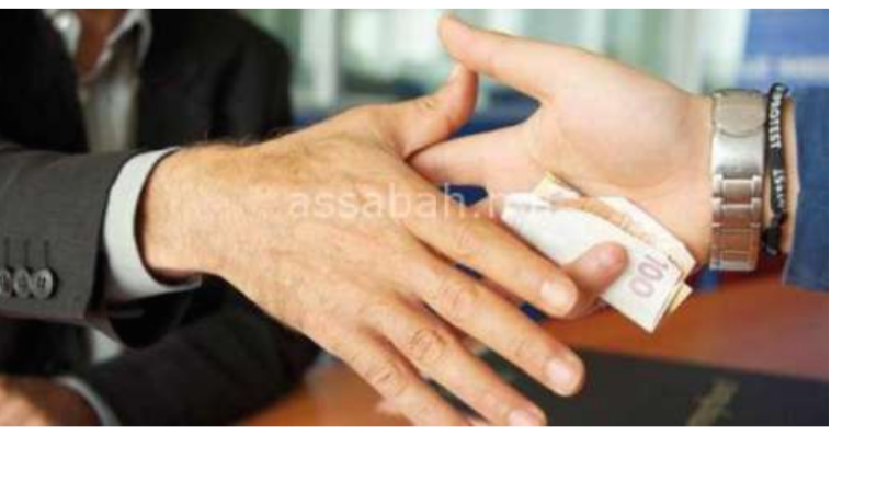 100 درهم تطيح بـ”مقدم”