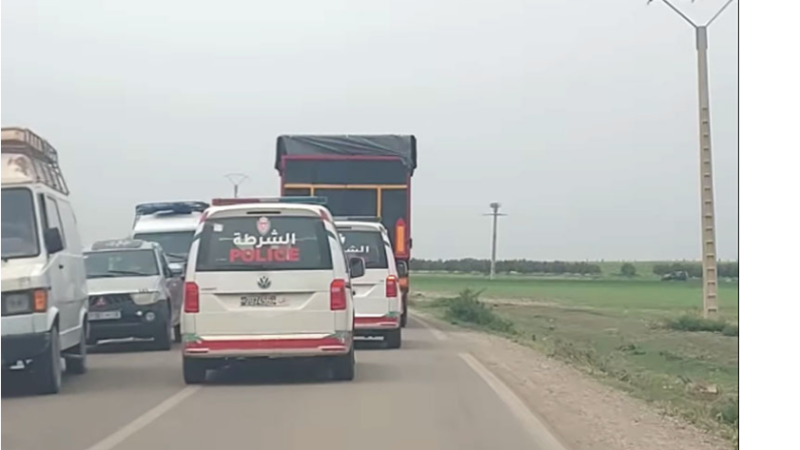 الأمن يعترض شاحنة لنقل البضائع ويكتشف على متنها 25 طنا من الحشيش