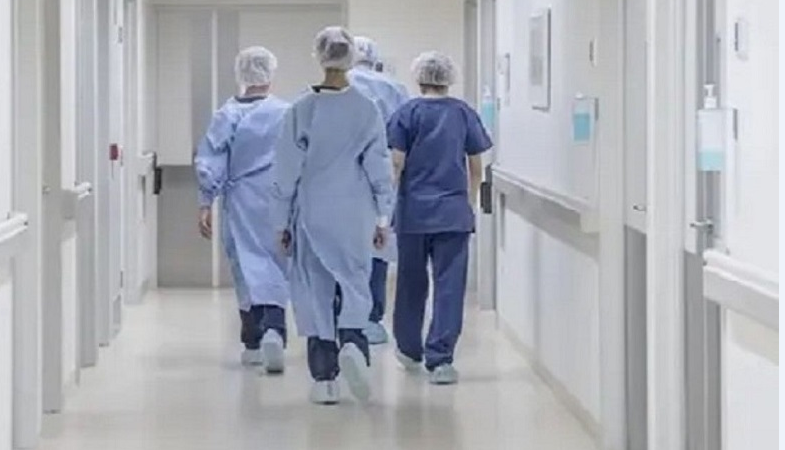 حالة استنفار صحي بعد نقل عشرين تلميذة إلى المستشفى