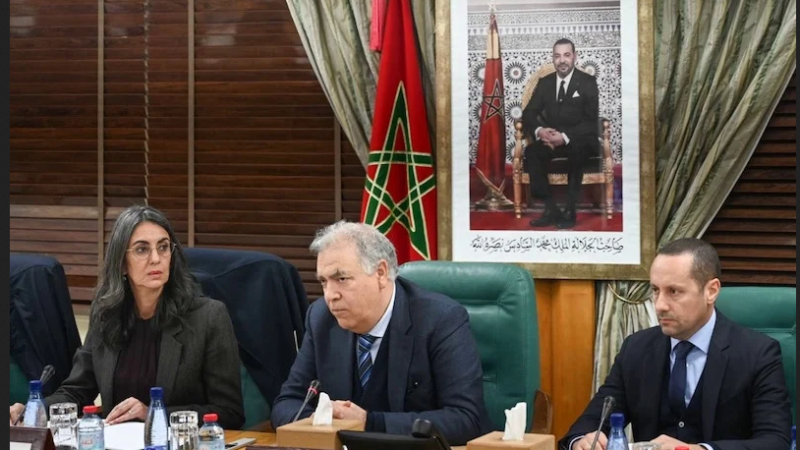 وزارة الداخلية تطمئن المغاربة حول وضعية تموين الأسواق خلال شهر رمضان