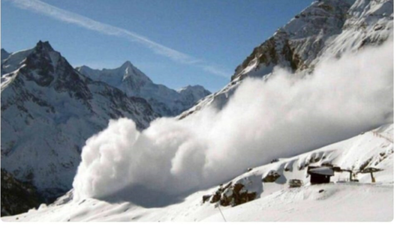 فاجعة في إمليل.. انهيار ثلجي يودي بحياة 3 أشخاص بينهم مرشد سياحي بإقليم الحوز