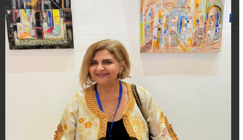 1 sur 202 الفنانة نجاة الصحراوي تُضيء معرض “تقاطعات الرؤى” بطنجة احتفاءً بالمرأة