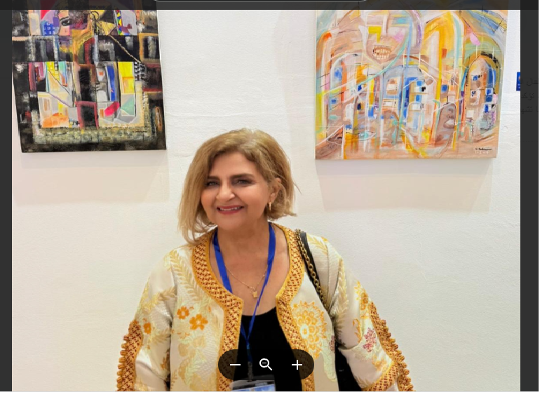 1 sur 202 الفنانة نجاة الصحراوي تُضيء معرض “تقاطعات الرؤى” بطنجة احتفاءً بالمرأة