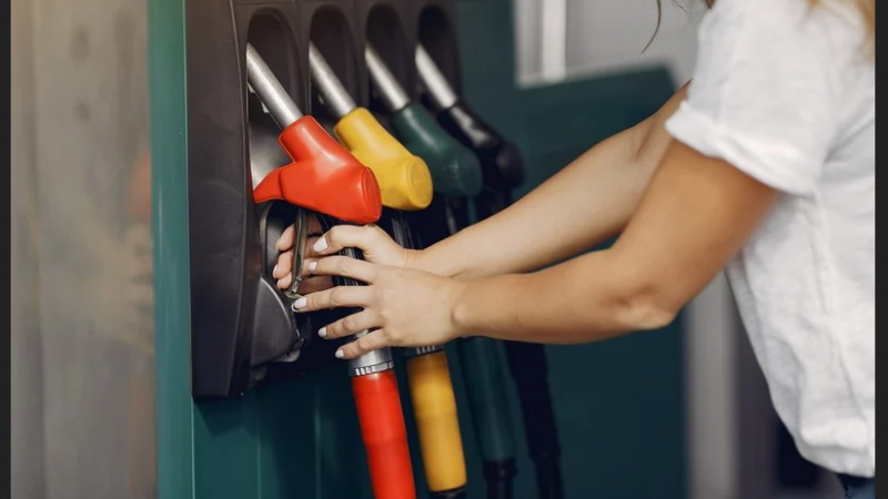 النقابات تضع ارتفاع أسعار المحروقات على رأس أولويات “الحوار الاجتماعي”