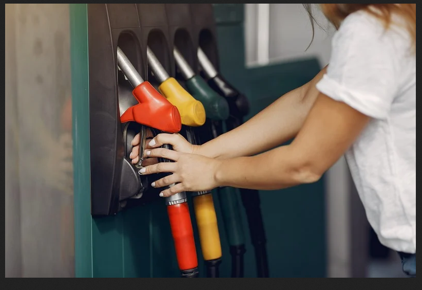 النقابات تضع ارتفاع أسعار المحروقات على رأس أولويات “الحوار الاجتماعي”